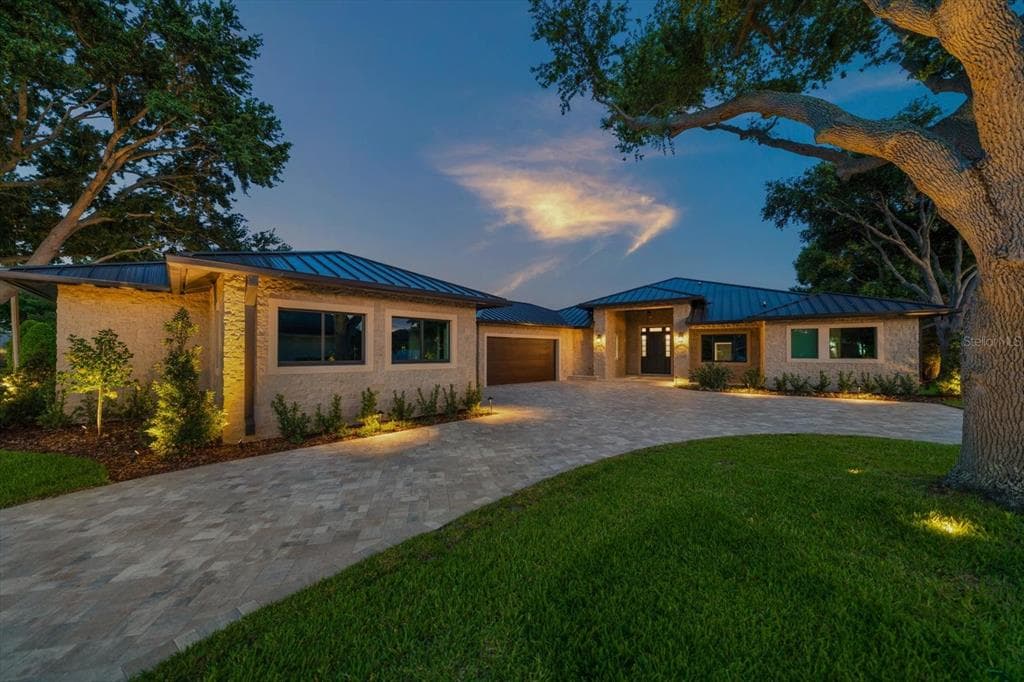 19 HIBISCUS ROAD photo 2