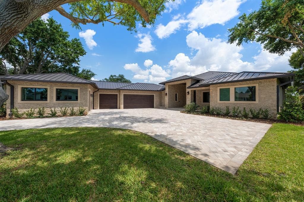 19 HIBISCUS ROAD photo 3