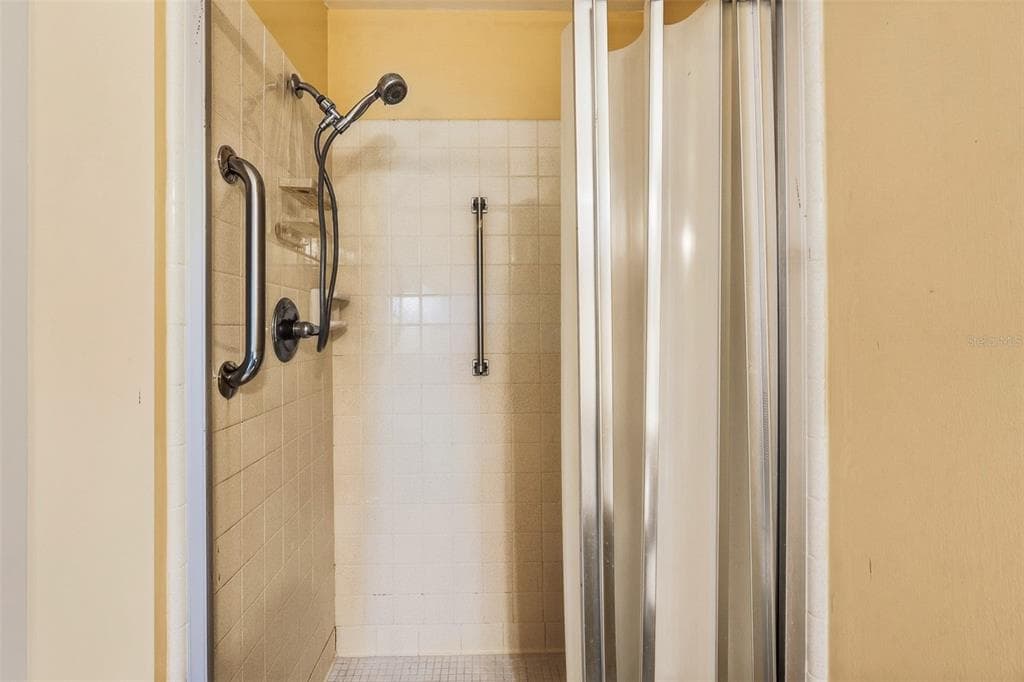 1027 BLUEWATER DRIVE photo 22