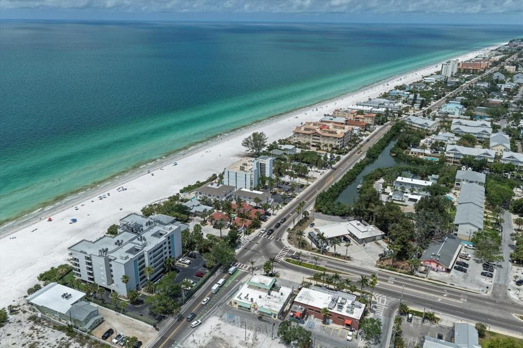 506 GULF BOULEVARD 201 photo 13