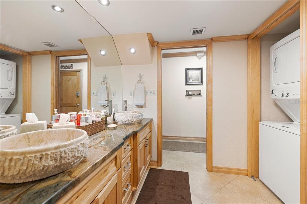 506 GULF BOULEVARD 201 photo 20
