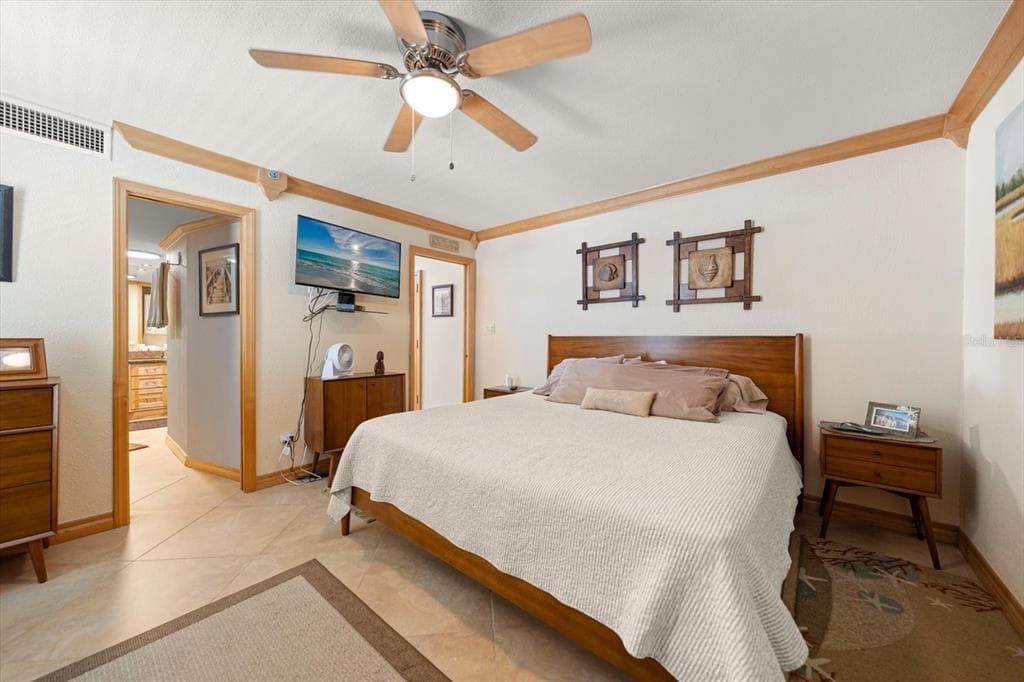 506 GULF BOULEVARD 201 photo 14