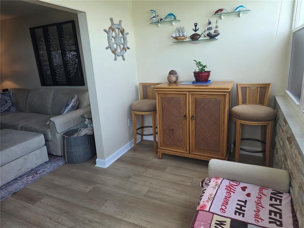 5130 BRITTANY DRIVE S 604 photo 16