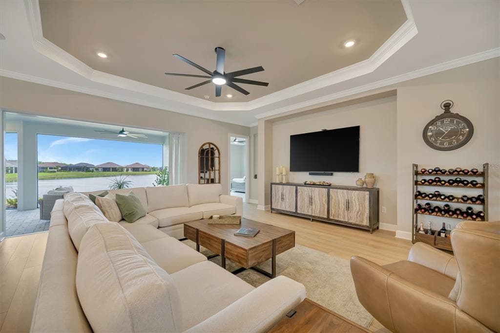 5419 ORSELLO STREET photo 12