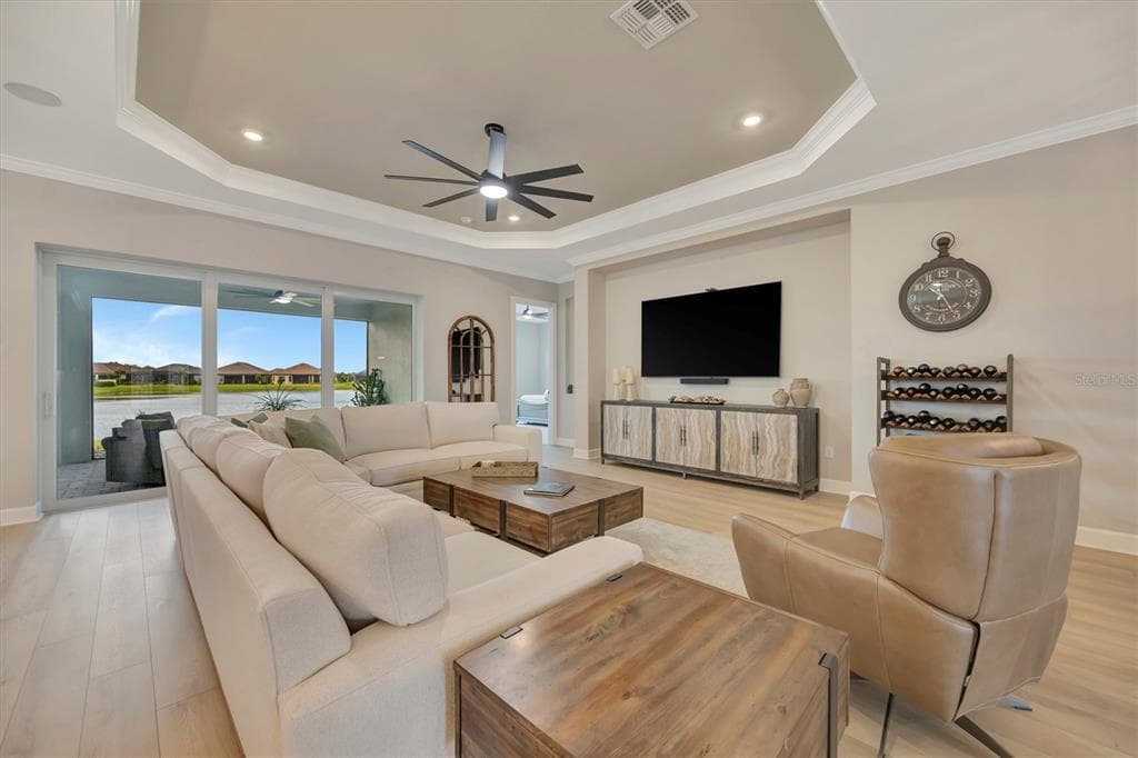 5419 ORSELLO STREET photo 11