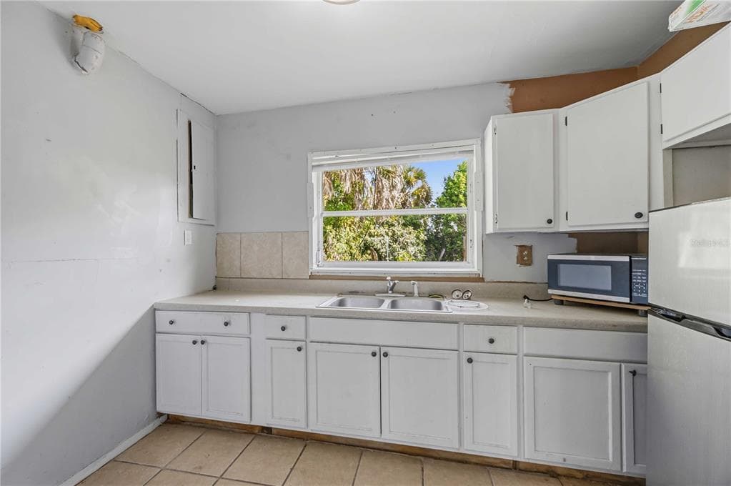 12308 URBINO STREET photo 7