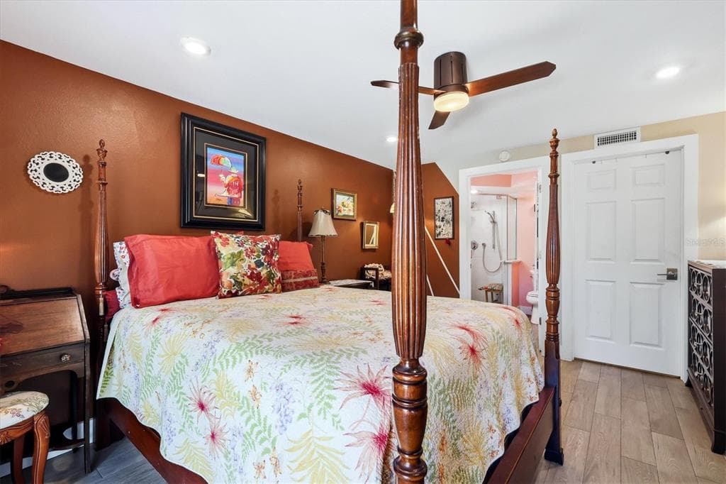 1650 PINE TREE LANE 103 photo 20