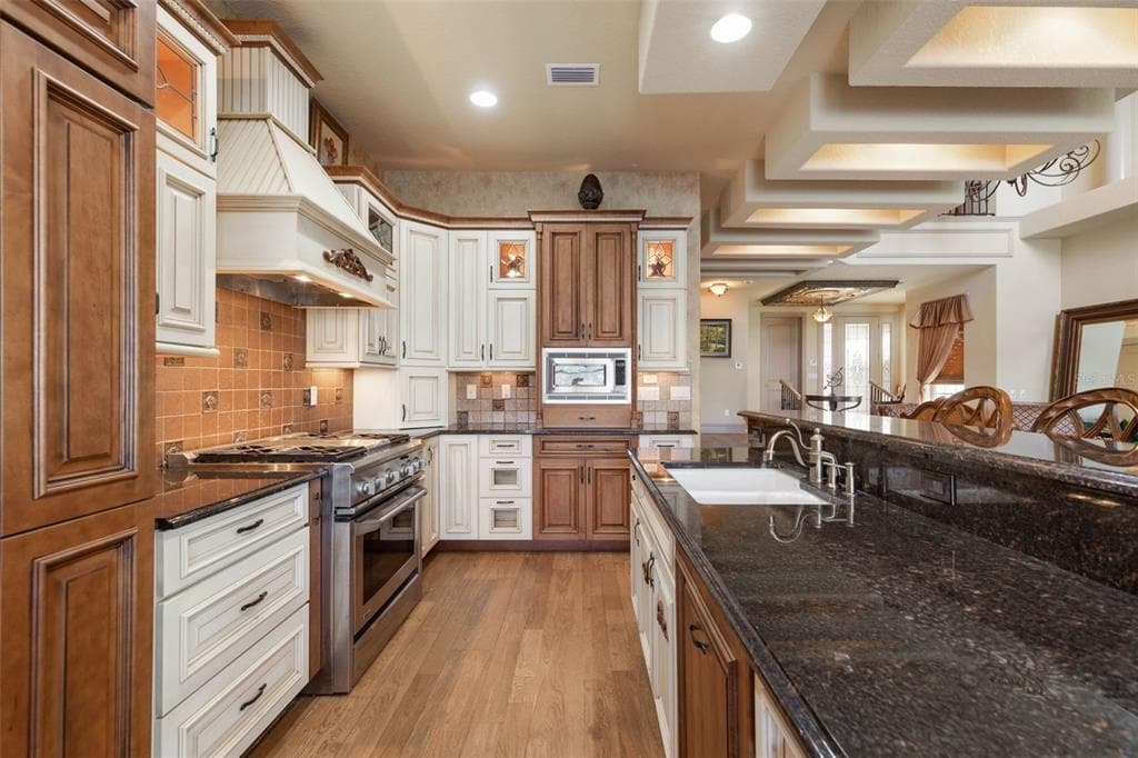 224 YACHT HARBOR DRIVE photo 15