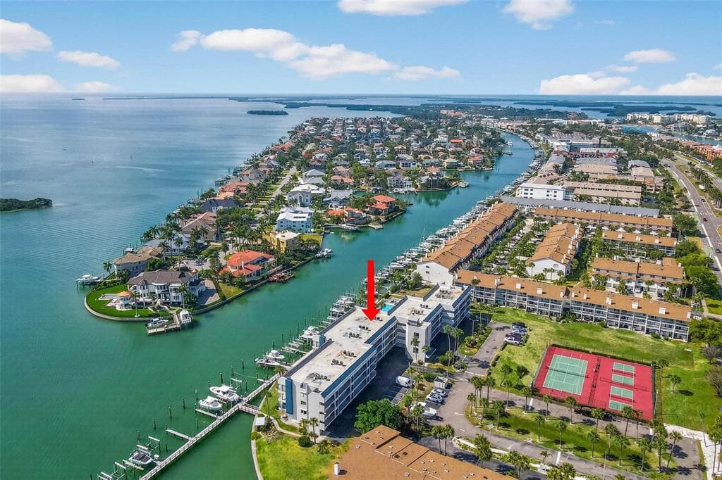 363 PINELLAS BAYWAY S 42 photo 2