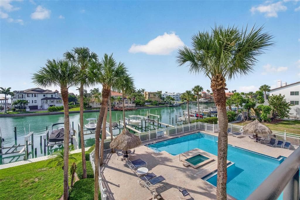 363 PINELLAS BAYWAY S 42 photo 5