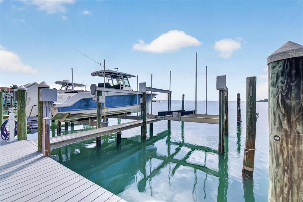 363 PINELLAS BAYWAY S 42 photo 4