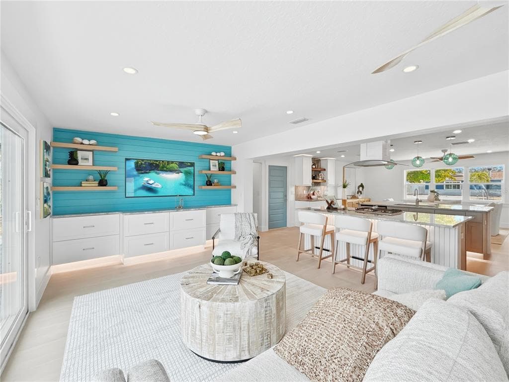 10304 KINGFISHER ROAD W photo 12