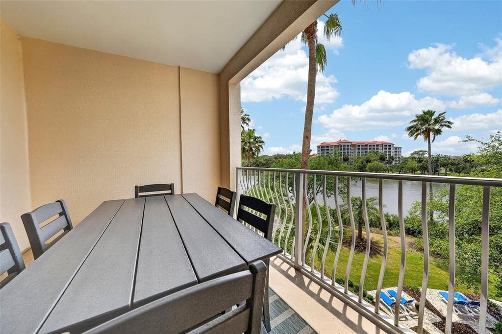 102 YACHT HARBOR DRIVE 365 photo 23