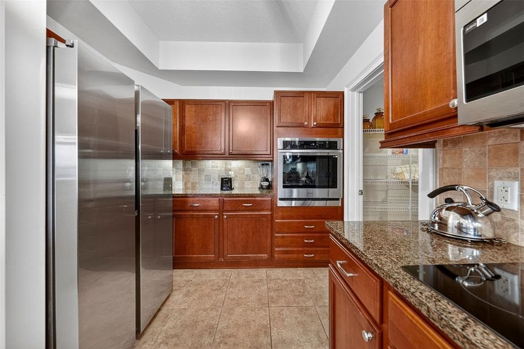 102 YACHT HARBOR DRIVE 365 photo 13