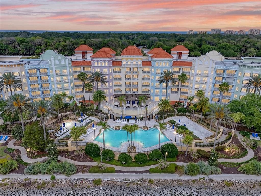 102 YACHT HARBOR DRIVE 365 photo 1