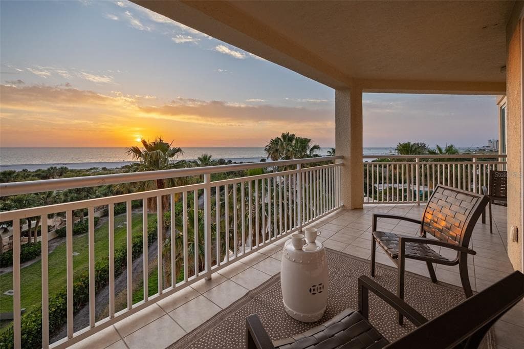 1180 GULF BOULEVARD 401 photo 23