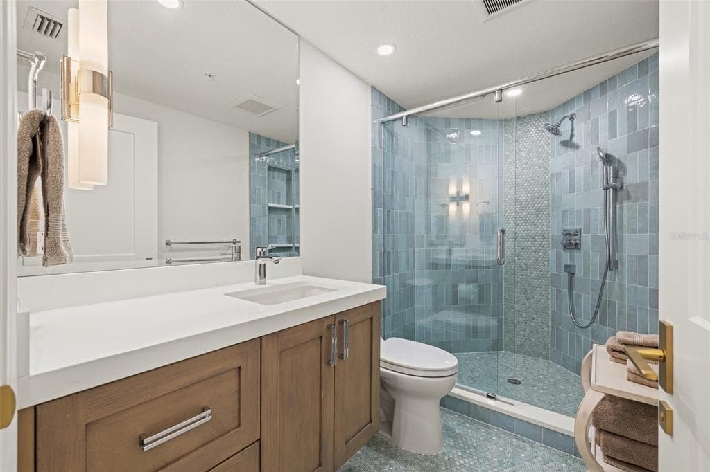 1180 GULF BOULEVARD 401 photo 21
