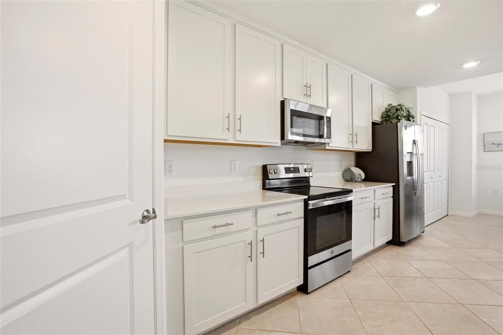14214 HERITAGE LANDING BOULEVARD 816 photo 22