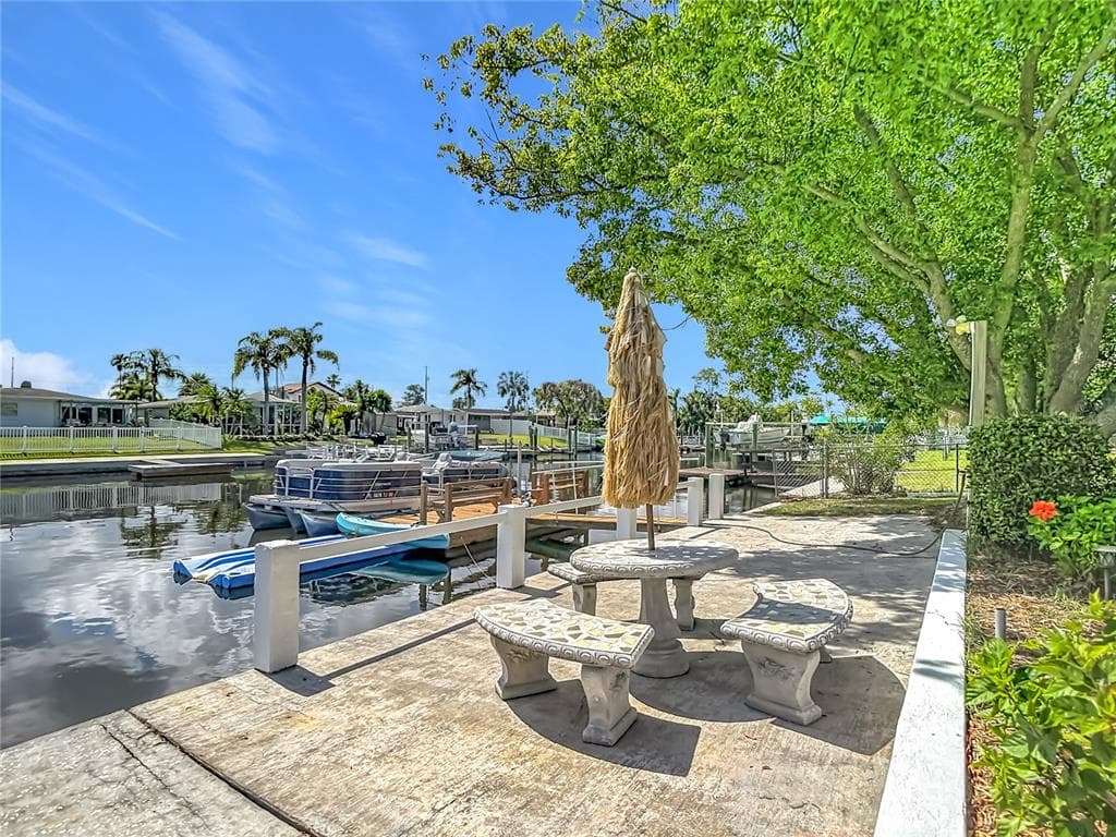 4237 HEADSAIL DRIVE photo 2