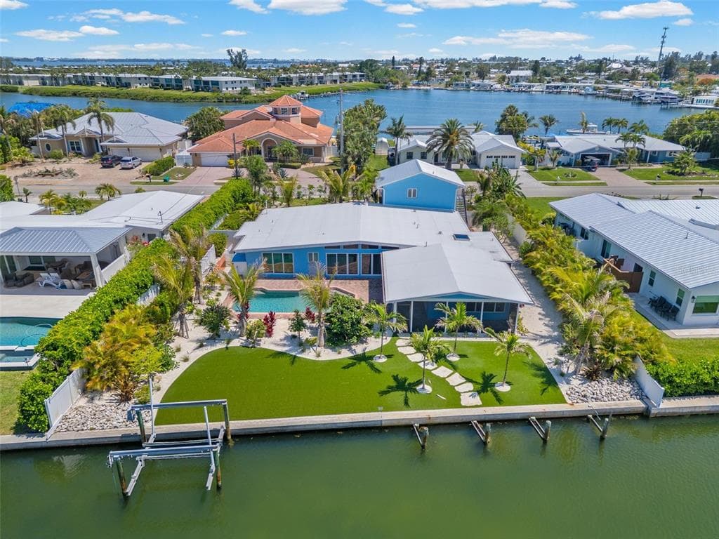 528 KEY ROYALE DRIVE photo 1