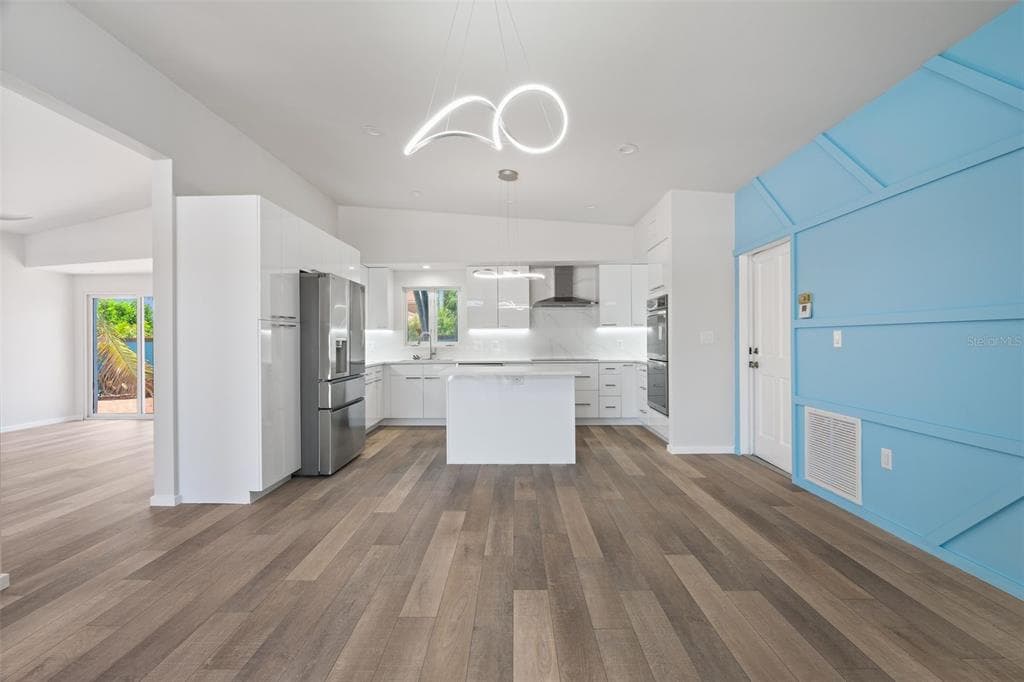 528 KEY ROYALE DRIVE photo 14