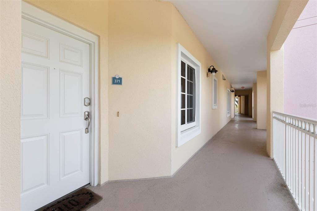 102 YACHT HARBOR DRIVE 371 photo 6