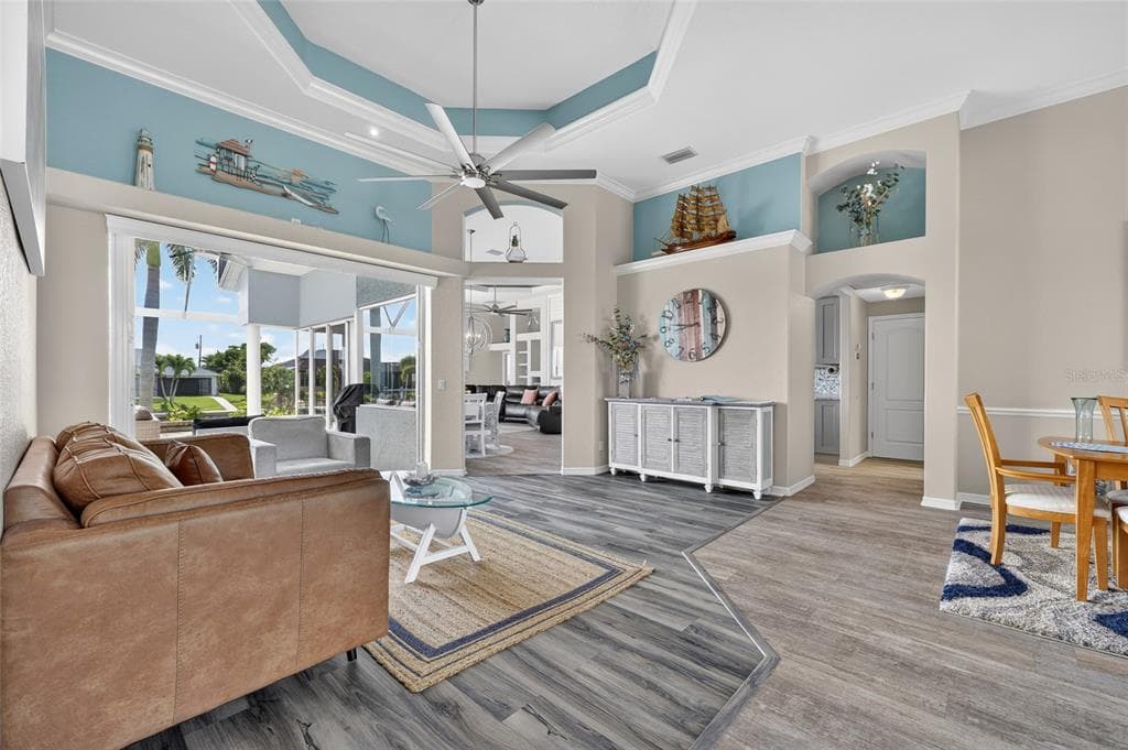 9348 SPRING CIRCLE photo 10