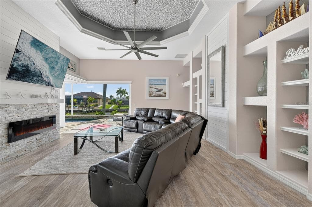 9348 SPRING CIRCLE photo 14