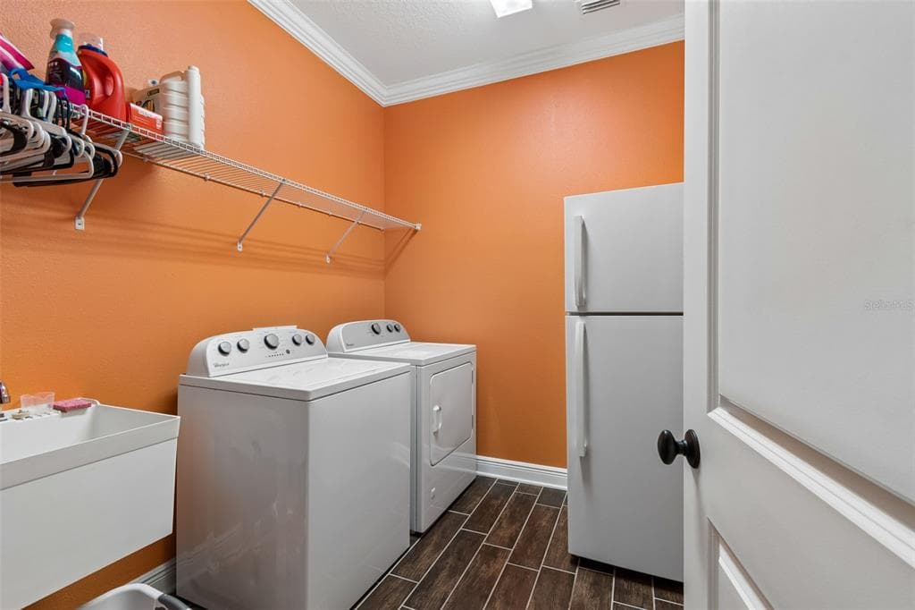 13218 BATTEN LANE photo 24