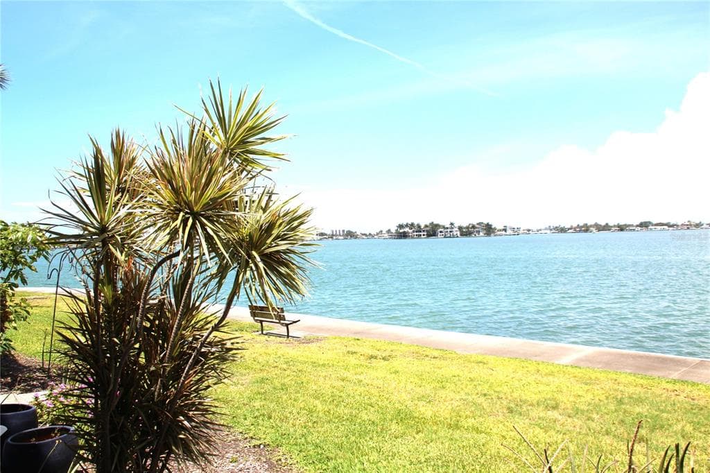 7560 BAY ISLAND DRIVE S 149 photo 14
