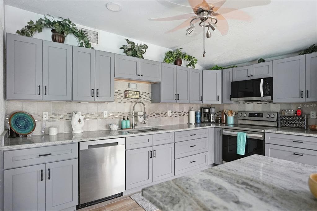 6907 CLARK STREET photo 18