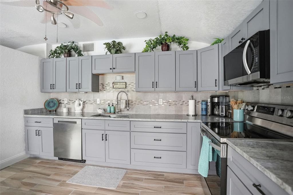 6907 CLARK STREET photo 15