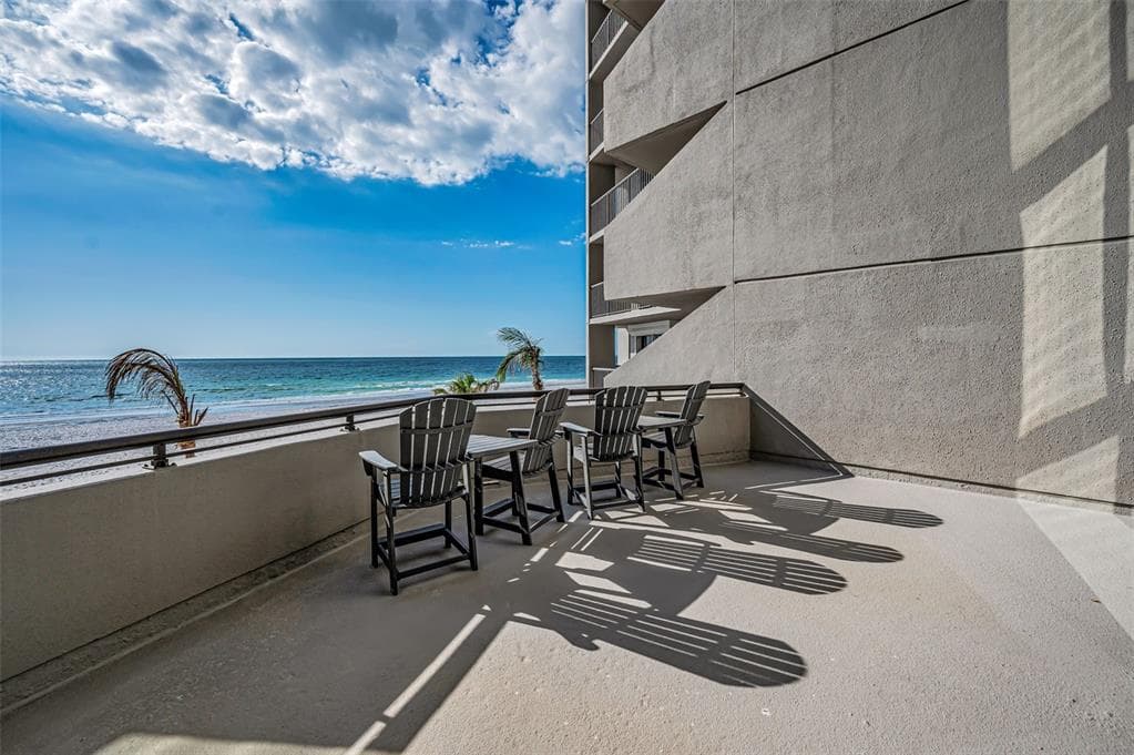1660 GULF BOULEVARD 208 photo 16