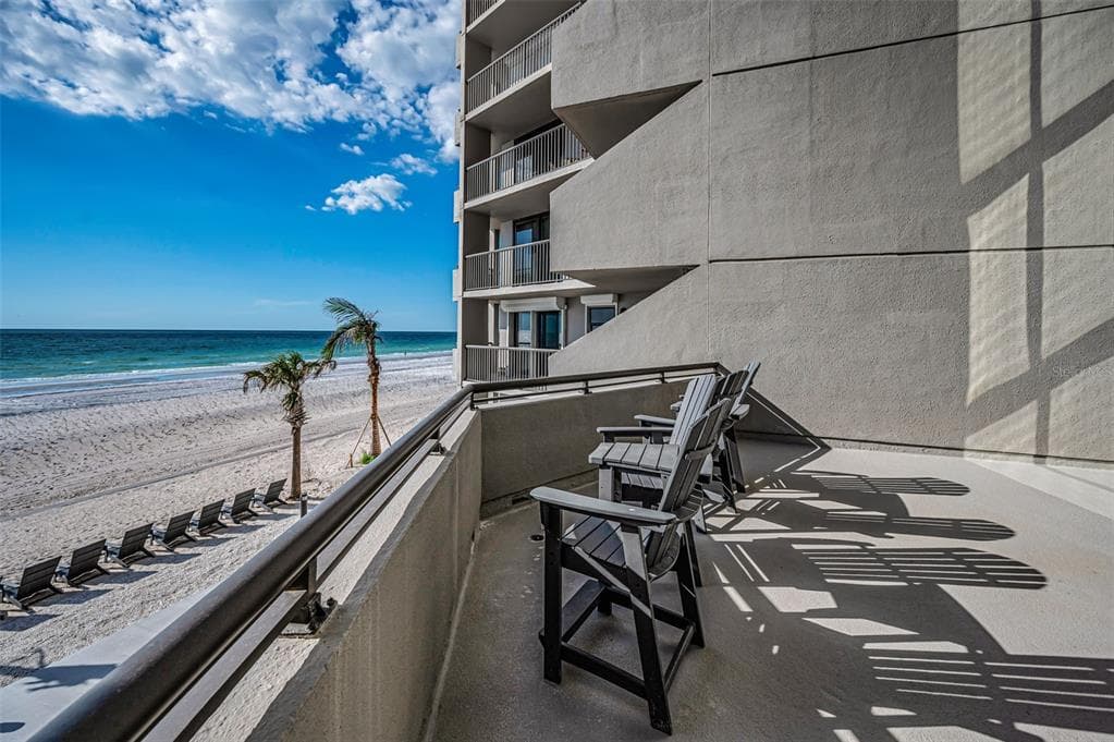 1660 GULF BOULEVARD 208 photo 18