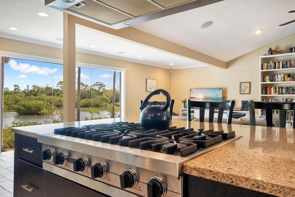 3858 SHORE BOULEVARD photo 15