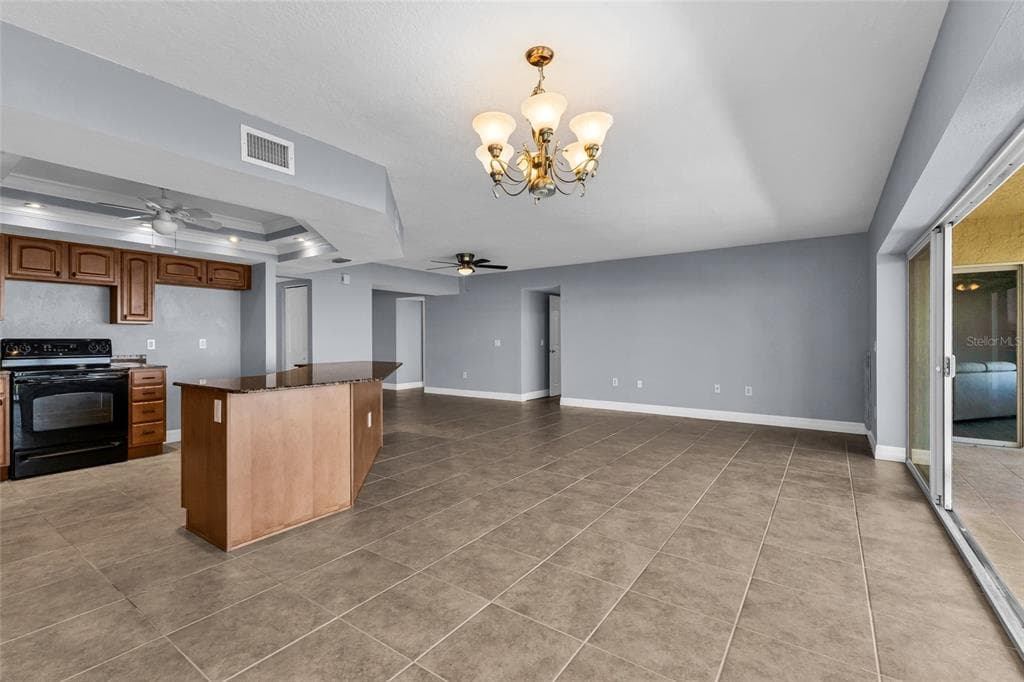 101 N MARION COURT 213 photo 5