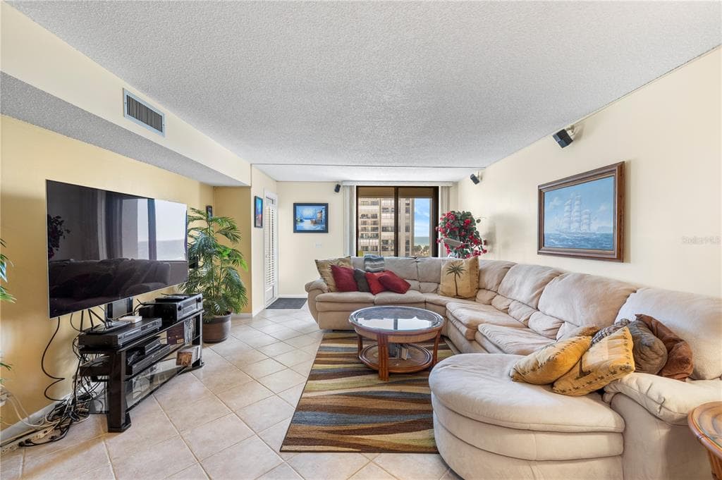 1460 GULF BOULEVARD 412 photo 22
