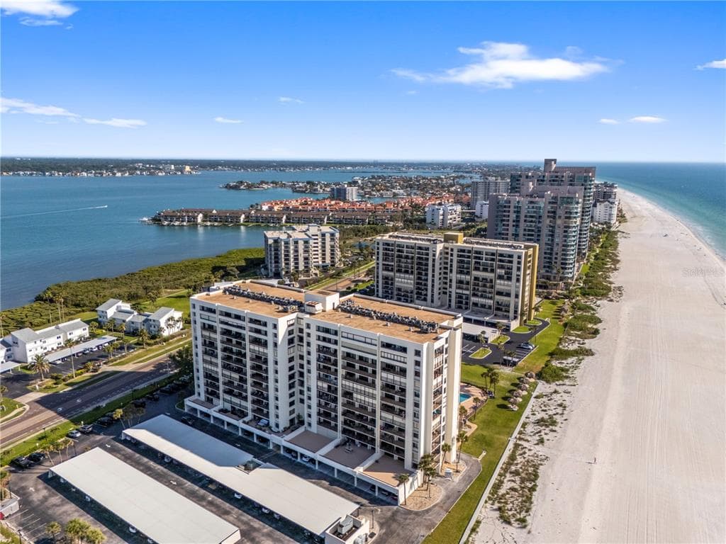 1460 GULF BOULEVARD 412 photo 10