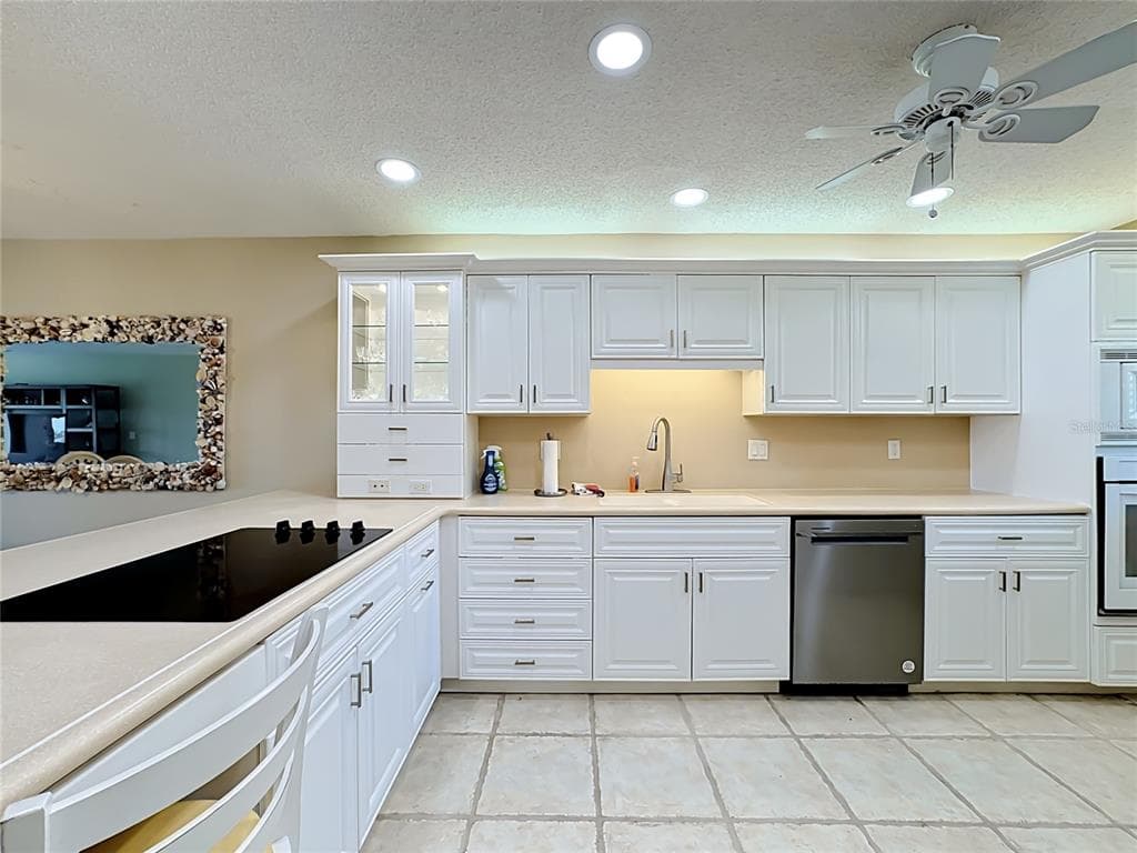 1515 PELICAN POINT DRIVE BA185 photo 13
