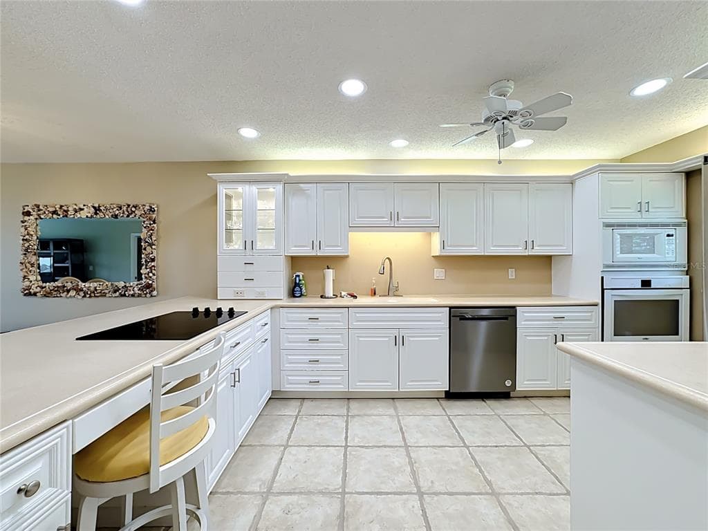 1515 PELICAN POINT DRIVE BA185 photo 11