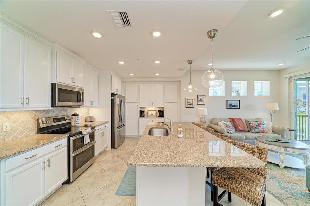 392 ARUBA CIRCLE 102 photo 6