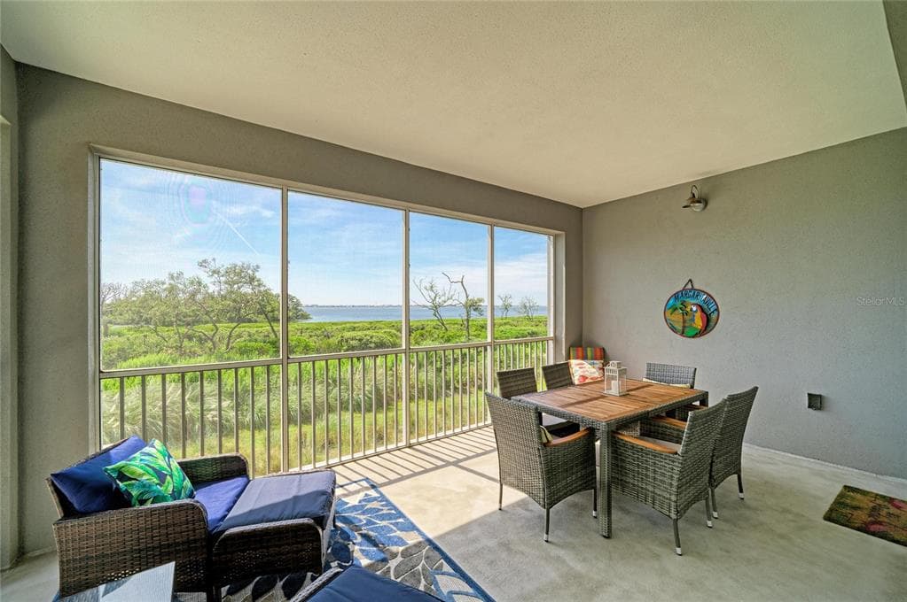 392 ARUBA CIRCLE 102 photo 18