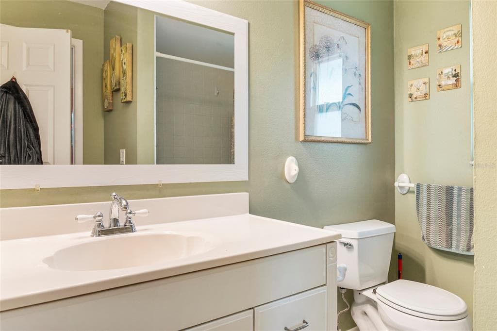 140 BARRE DRIVE NW photo 12