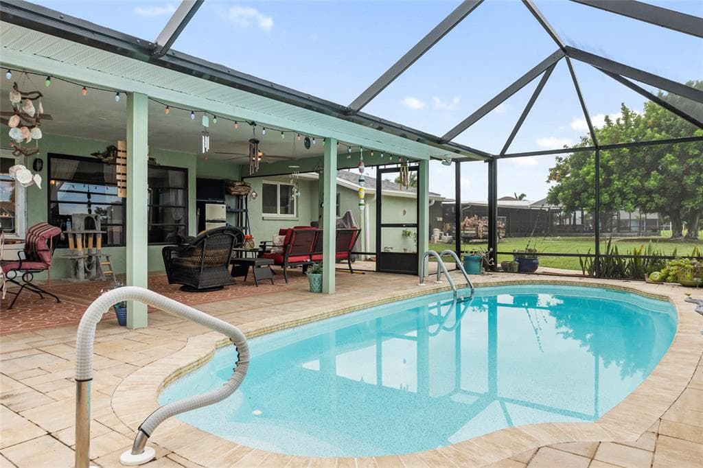 140 BARRE DRIVE NW photo 21