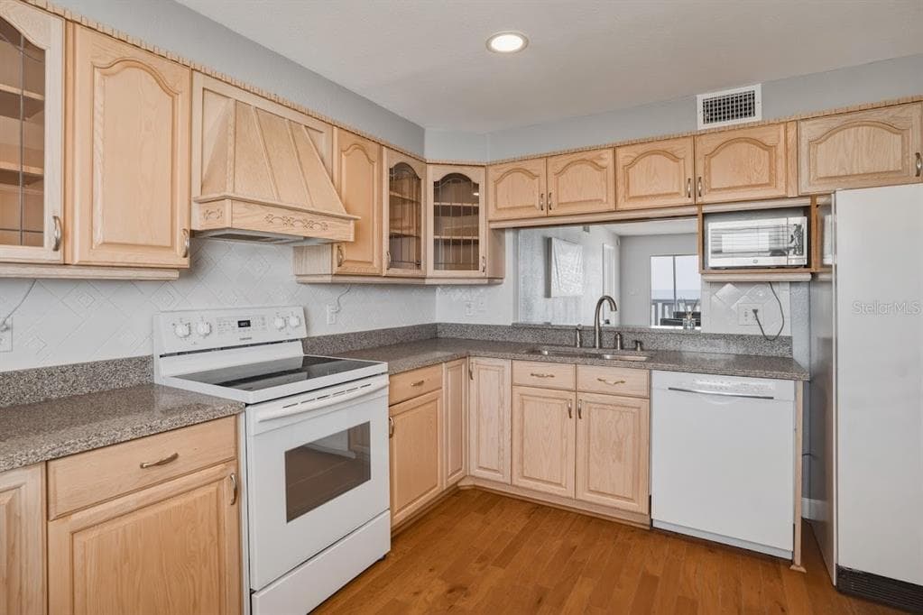 403 GULF WAY 601 photo 13