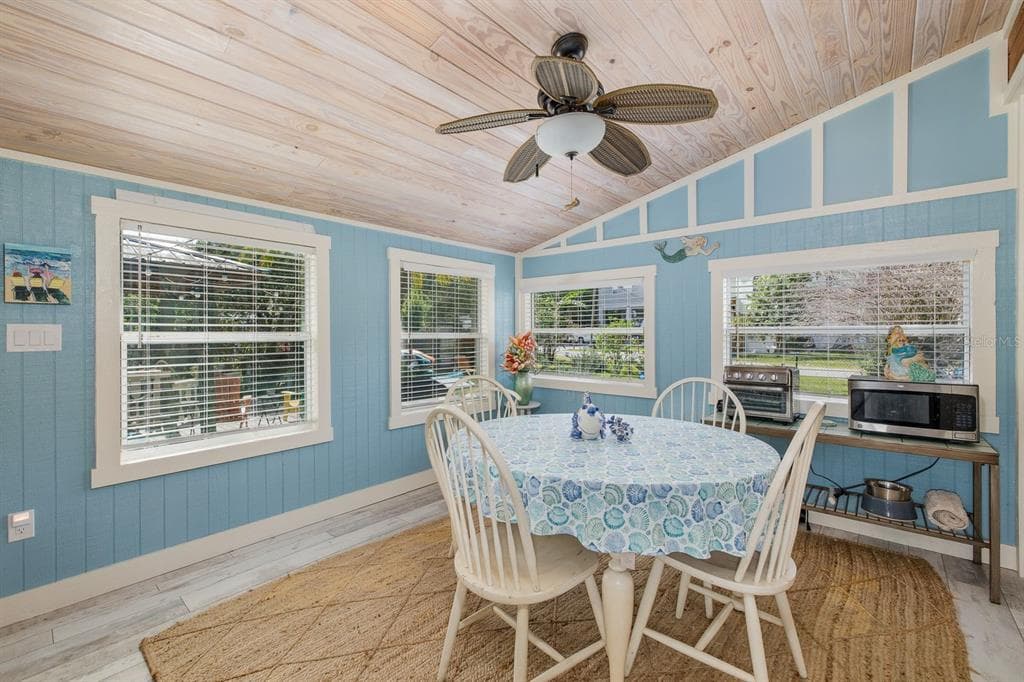 5473 DARLENE STREET photo 13