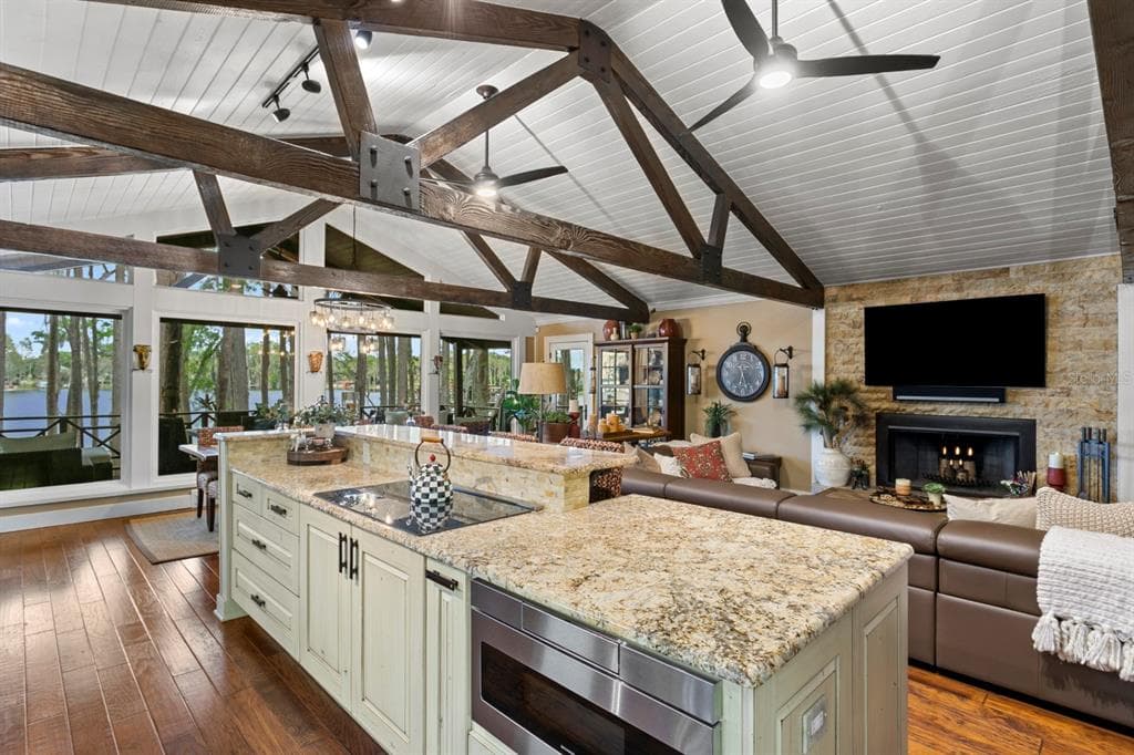8817 ROBERTS ROAD photo 22