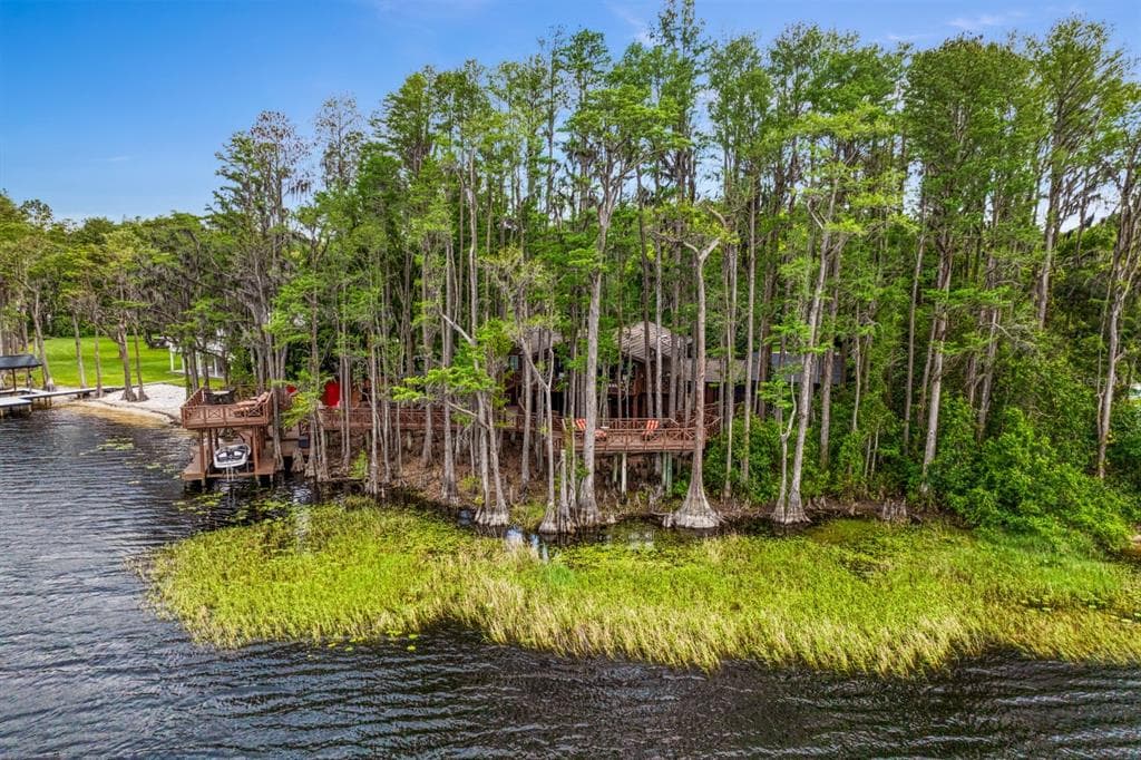 8817 ROBERTS ROAD photo 7