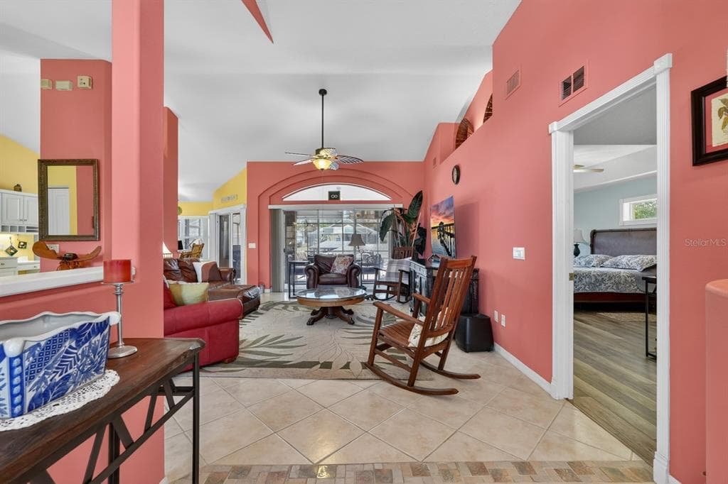 15 CRANDON COURT photo 12