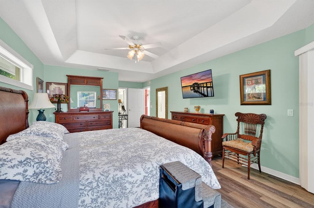 15 CRANDON COURT photo 24